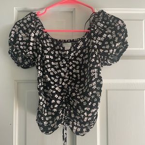 H&M Xs puff sleeve shirt